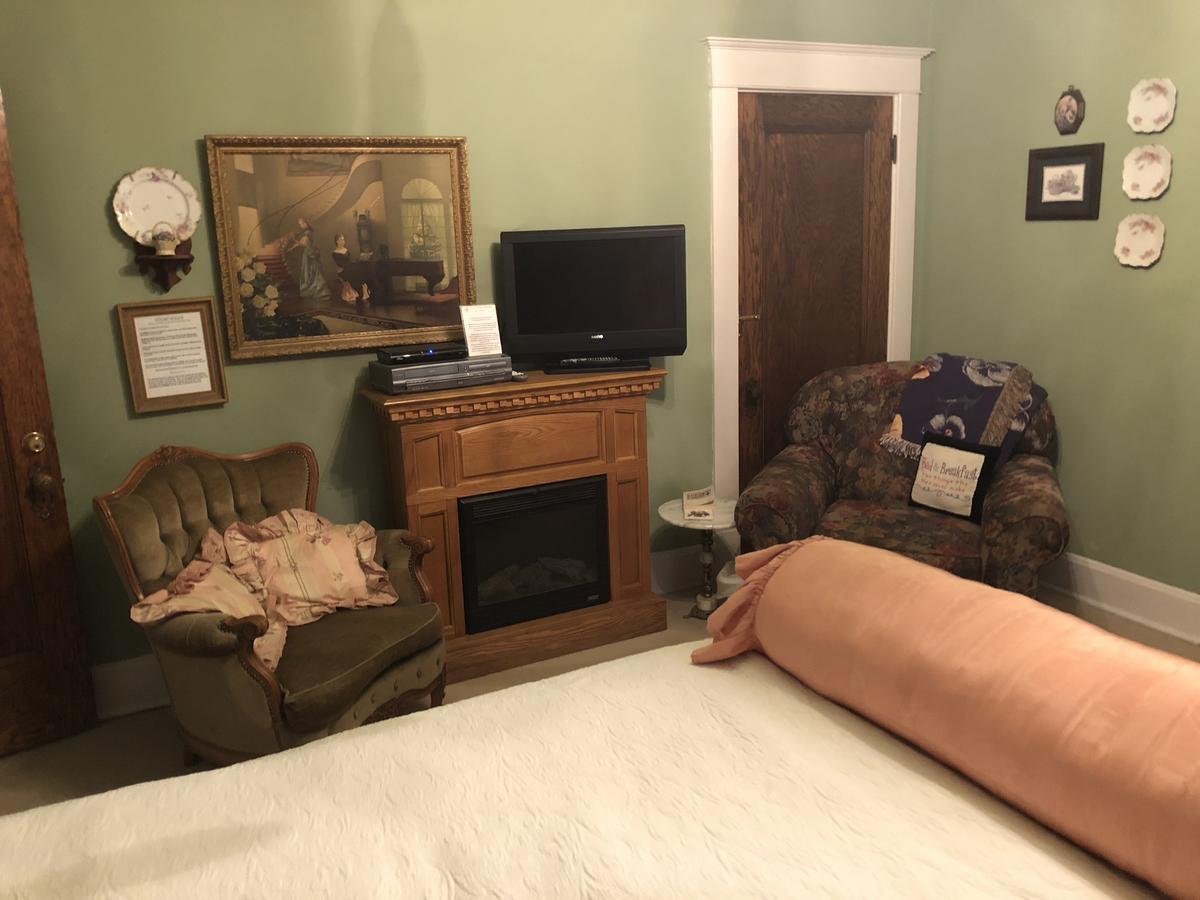 Hayes House Bed And Breakfast Muskogee Esterno foto