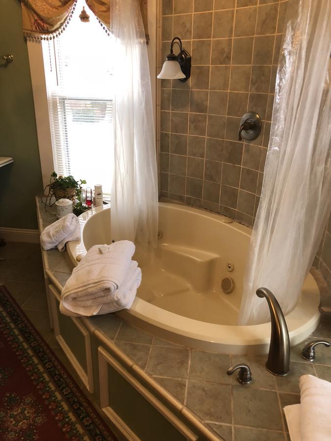 Hayes House Bed And Breakfast Muskogee Esterno foto